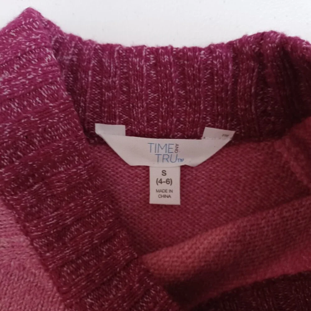 Women's Time & Tru Barbie Pink Striped Soft Sweater Size‎ Small